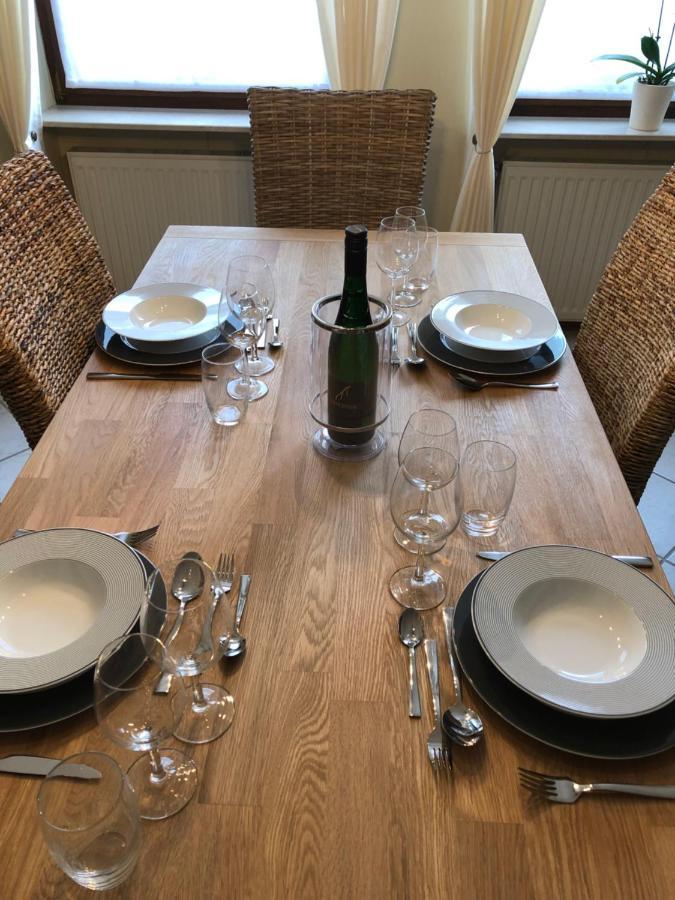Ferienhaus Treis Neef エクステリア 写真
